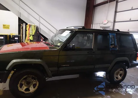1998 Jeep Cherokee Classic/Sport from USA, damaged, VIN 1J4FJ68S1WL241678